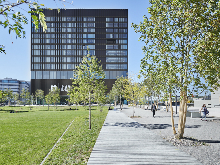 Foto des Campus der Fachhochschule Nordwestschweiz in Muttenz von Aussen